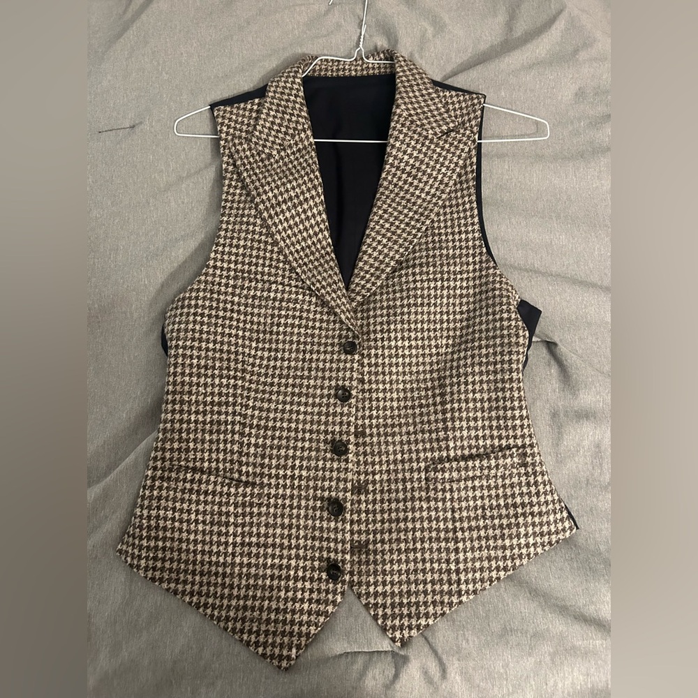 Suitsupply Cream and Brown Houndstooth Vest SIZE 34R